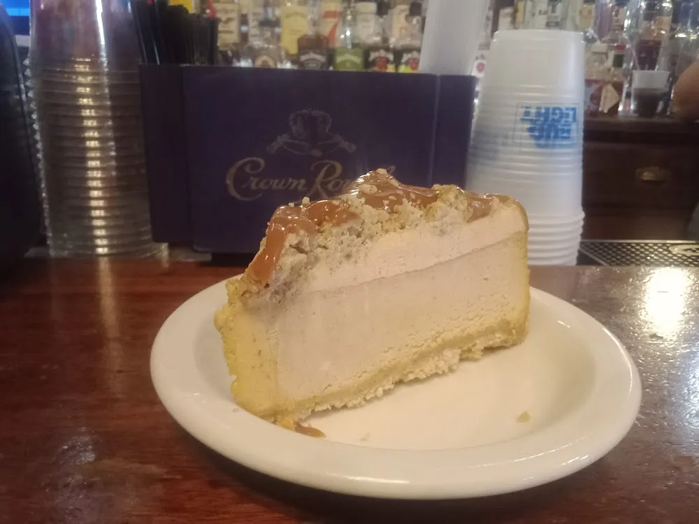 Cpumpkin Praline Cheesecake w Caramel Topping